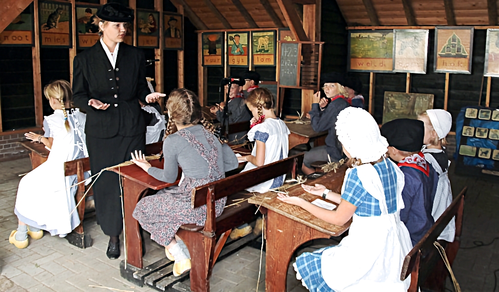 Kinderen gaan naar school